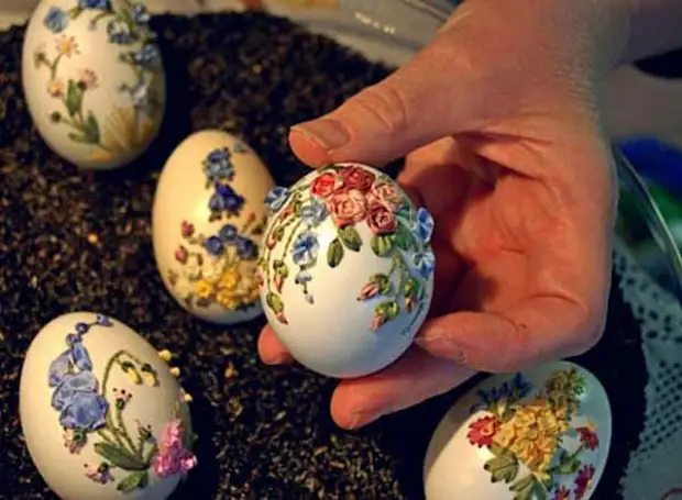 Never believe it embroidered this needlewoman: an amazing embroidery on the eggshell!