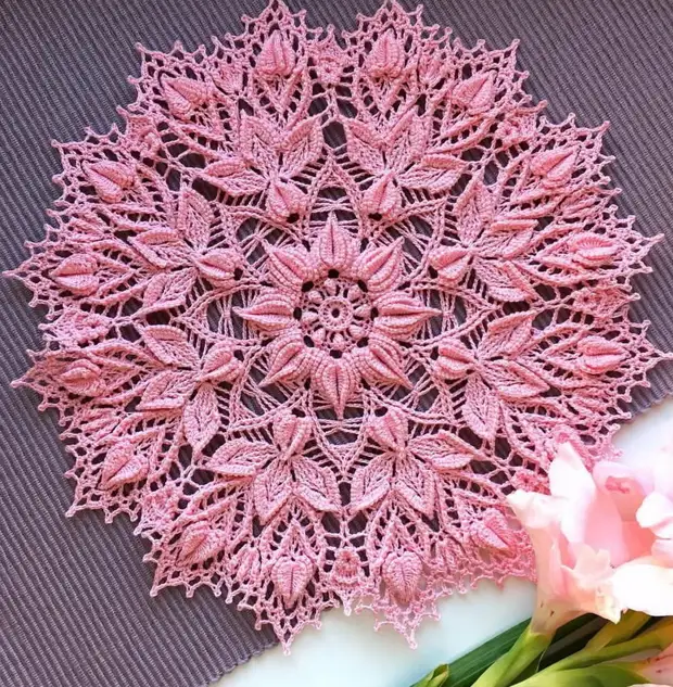 आश्चर्यकारक नॅपकिन crochet.