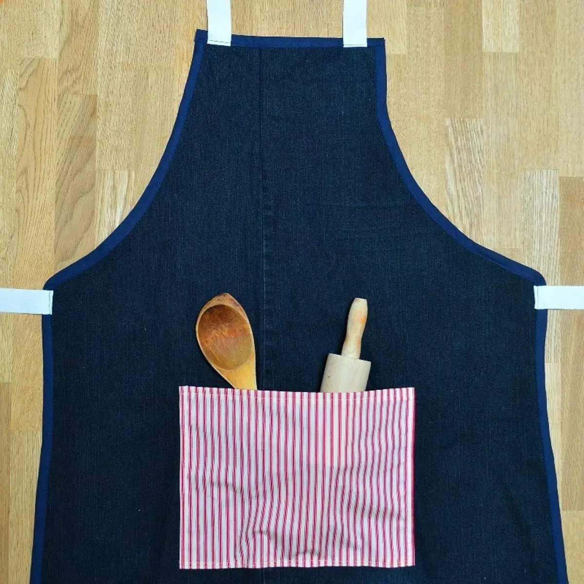 कल्पना: जुन्या जीन्स च्या apron