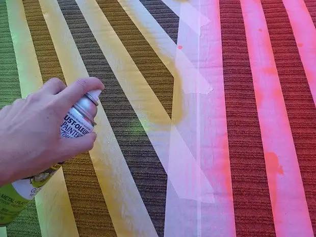 How to paint the carpet (and why do it): master classes + ideas
