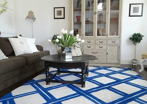 How to paint the carpet (and why do it): master classes + ideas