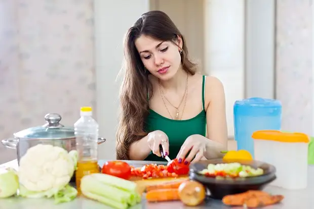 Nola azkartu festan entsaladak sukaldatzeko prozesua