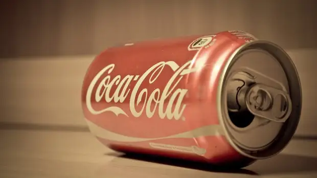 Яшерен үзенчәлекләр Coca Cola