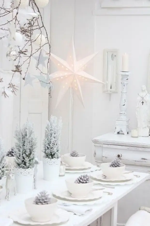 Nyårs dekor i vitt