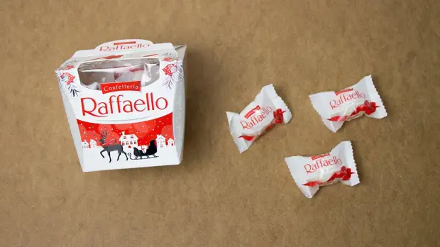 O que pode ser feito de "Raffaello" Candy para o Ano Novo: uma bela ideia