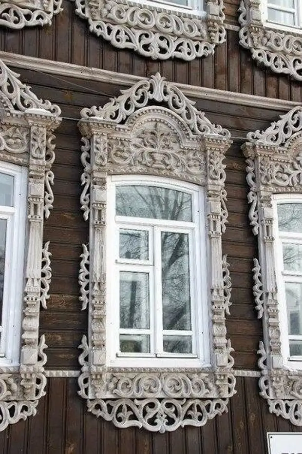 Laço de madeira - a melhor escultura que adorna as casas do século XIX nas ruas de Tomsk