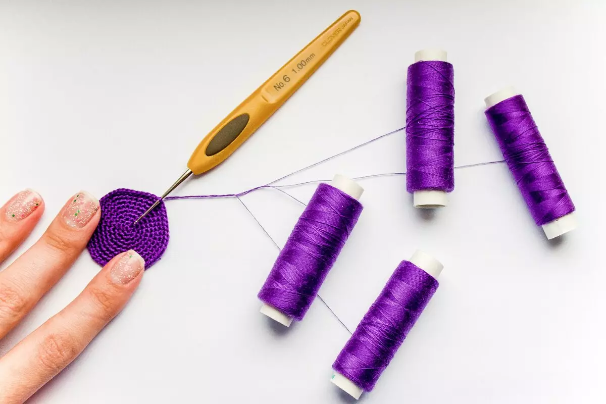 Knitting fan Sewing Thread. Foar wat sa'n pine