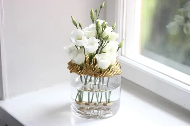 DIY: Vase ẹlẹwa lati idẹ ṣe funrararẹ
