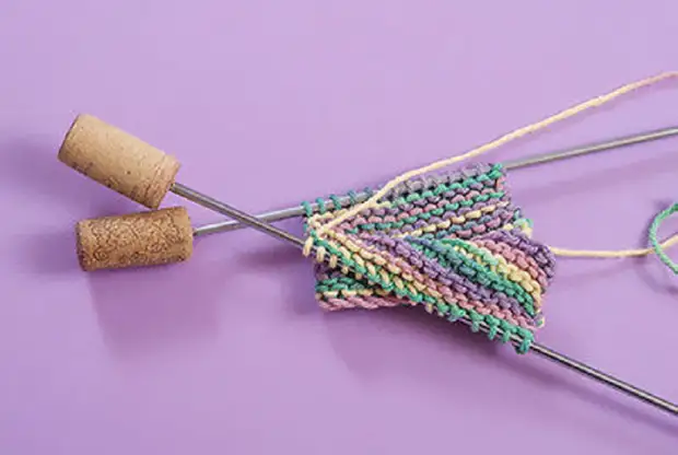 Ang mga kinakailangan at kapaki-pakinabang na mga tip para sa mga knitters.