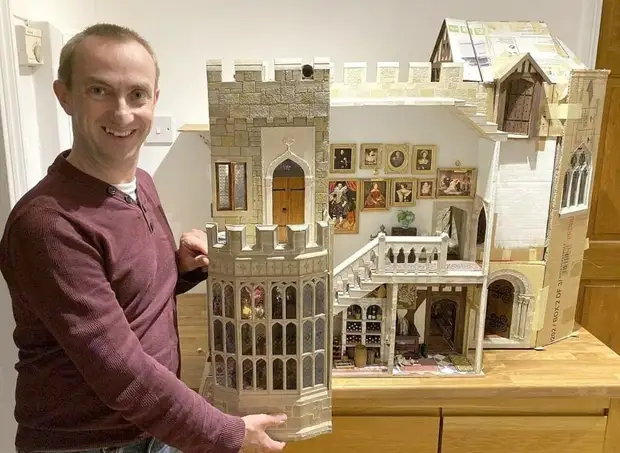 O británico durante 30 anos constrúe o seu propio castelo en miniatura. E o seu detalle está diminuíndo!