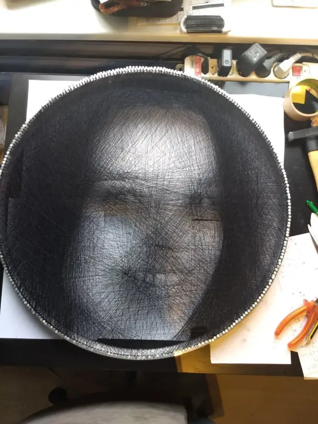 DIY Cadeau: Portrait d'un fil continu de 2 km de long