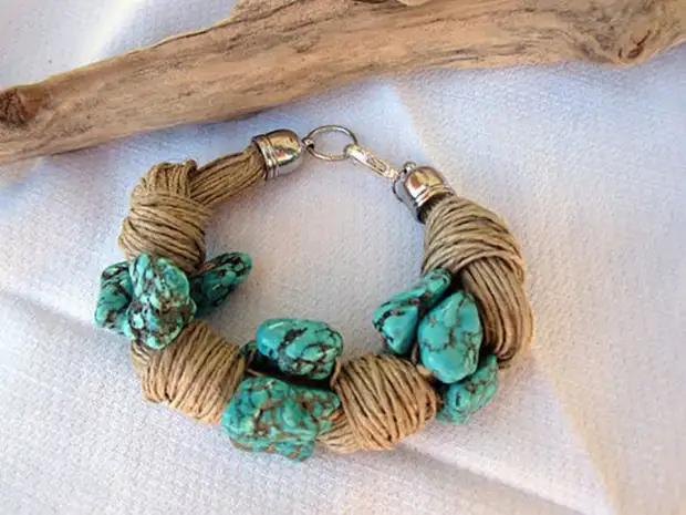 Bracelet from threads and turquoise