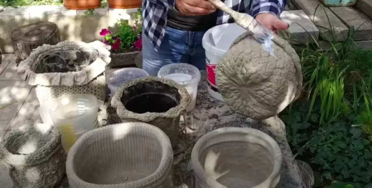 Medyo hindi pangkaraniwang ideya ng paggamit ng mga lumang sumbrero