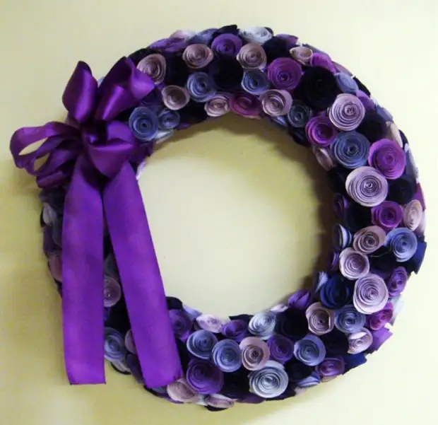 Purple-Rolled-Paper-Flowers-Wreadh (550x534, 91KB)