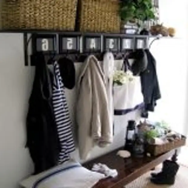 Wall hanger in the hallway: crafts do it yourself and unusual ideas