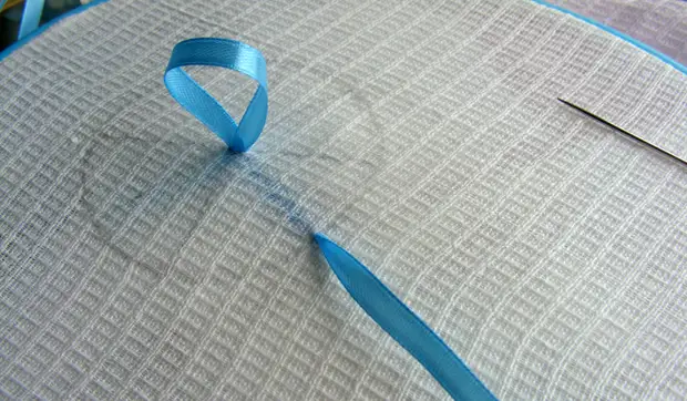 Pagbuburda satin ribbons para sa mga nagsisimula