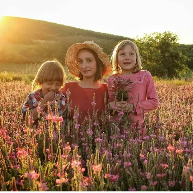 Vivre en harmonie avec la nature, digne de faire de l'artisanat. Comment cela retirera-t-il une grosse mère des profondeurs