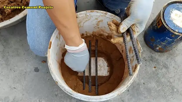 Kiel de argilo kaj cemento faras kompaktan fornon por kuiri