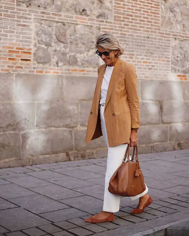 5 fashionable bloggers older than 50 years in Instagram