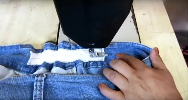 Excelente y elegante cosa que puedes hacer de viejos jeans.