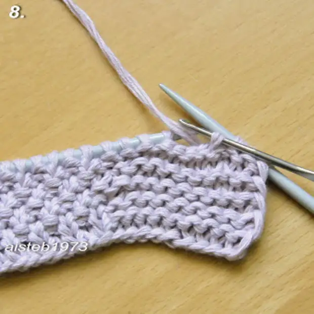 How to tie an invisible loop for big buttons