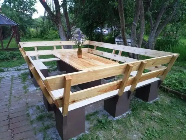 How to make the table in the gazebo of the girlfriend?