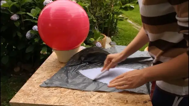 Cómo hacer una hermosa pantalla de papier mache