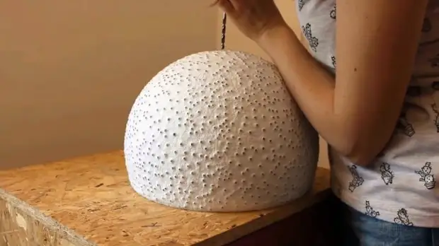 Cómo hacer una hermosa pantalla de papier mache