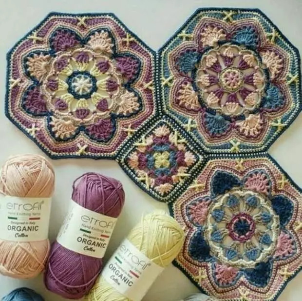 Beautiful crochet motif