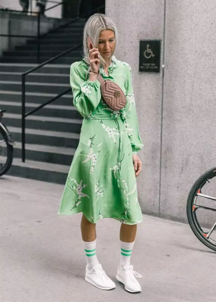 Robes d'air et chaussures de sport - HIT 2019. Comment porter