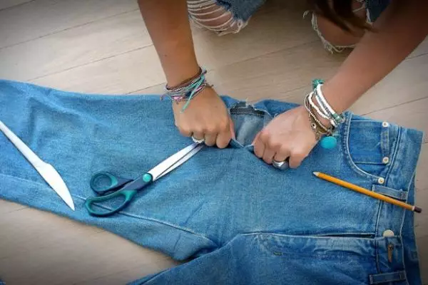 Mặc dù bây giờ bạn không bao giờ vứt bỏ quần jean cũ ... 25 ý tưởng độc quyền!