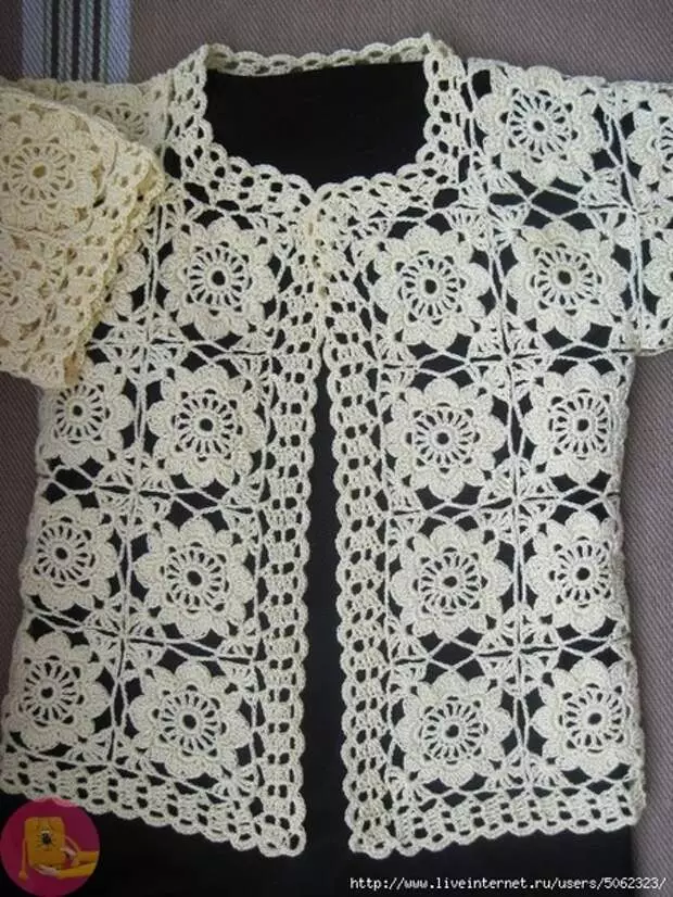 Zvinoshamisa zvakanaka blouse kubva kuCrochet motifs