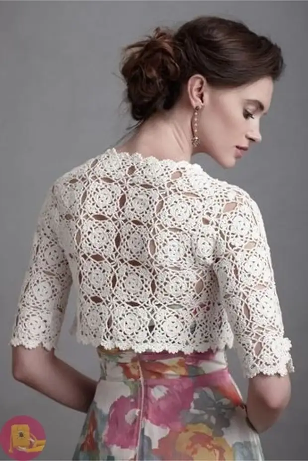 Amazingly magandang blusa mula sa Crochet Motifs 7.