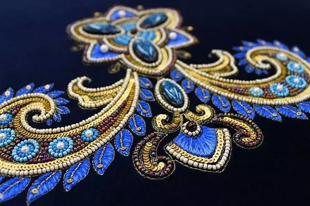 Luneville Embroidery: Tsiambaratelon'ny Fifehezana