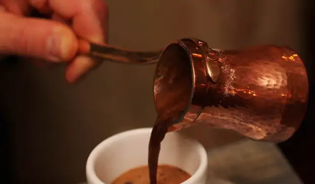 קפה יווני הוכר כמו שימושי ביותר בעולם. הנה מרשם!