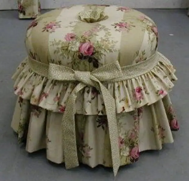 Floral Tuffet.