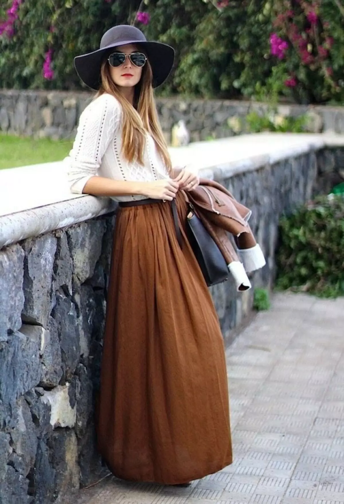 15 módnych a elegantných obrázkov s dlhou sukňou