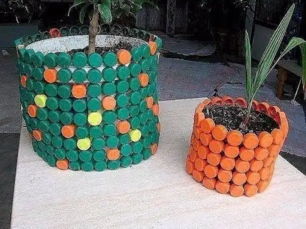 Creative ways to use plugs from plastic bottles