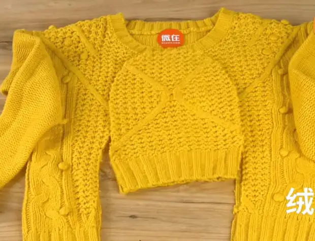 5 idea yang berjaya betapa cantik untuk mengulangi sweater lama