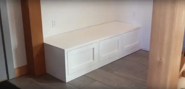 O gabinete máis sinxelo con caixóns