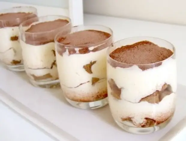 Tiramisu: kiire ja maitsev