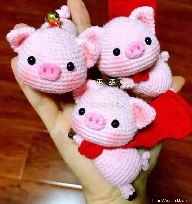 Akara nke afọ ọhụrụ - piglets amigurumi (1) (609x648, 227kB)