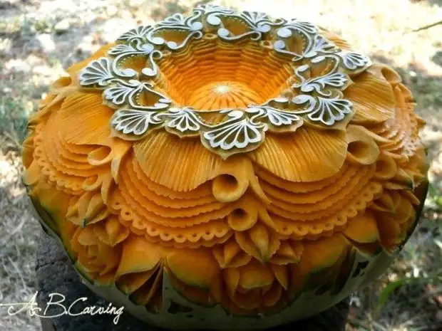 Unreal Carwing on Pumpkin dari Angel Boorieva