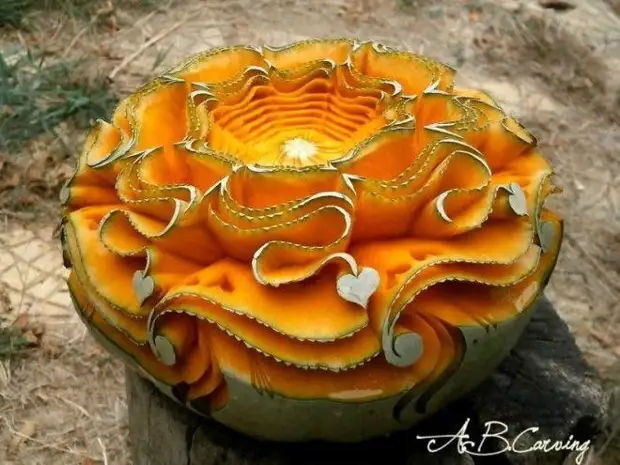 Unreal Carwing on Pumpkin from Angel Boralieva