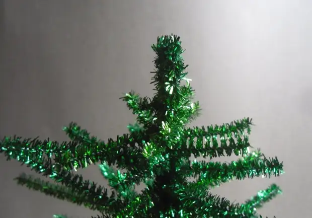 Weihnachtsbaum aus Lametta Tun Sie es selbst. Neujahrsmeisterklasse