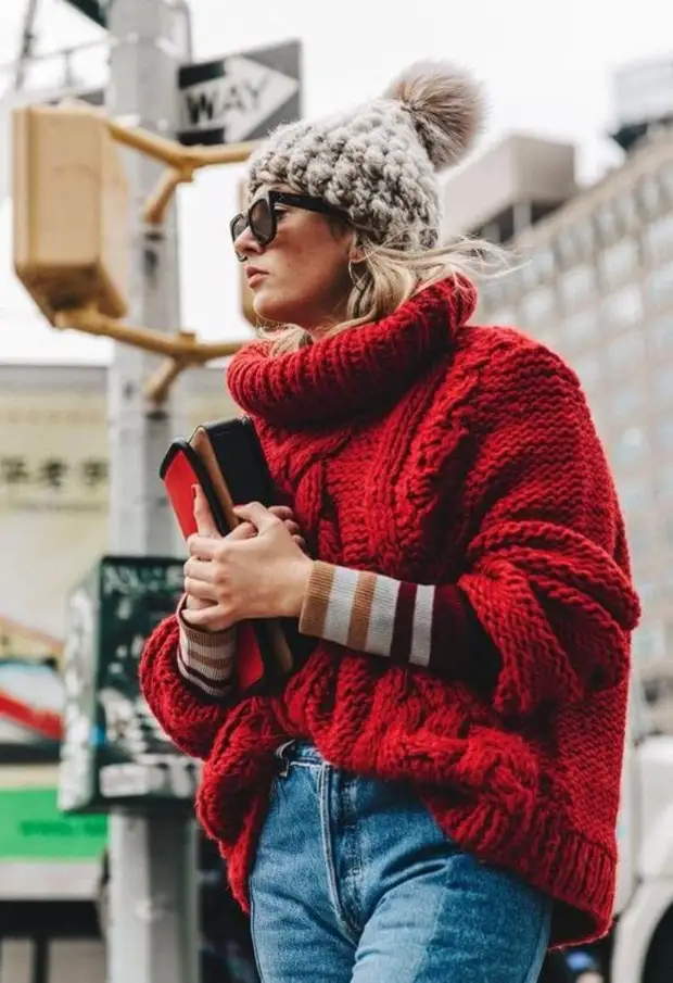 Sweatshirts rouges: les meilleures combinaisons de cet automne et d'hiver