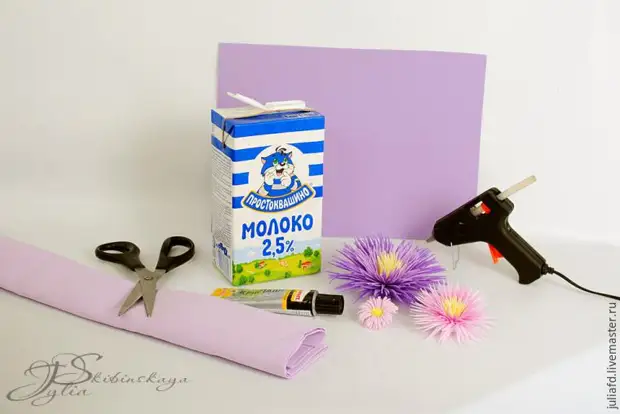 Fantasta transformo! Milk-pakaĵo? Ne - Vespera Handbag!