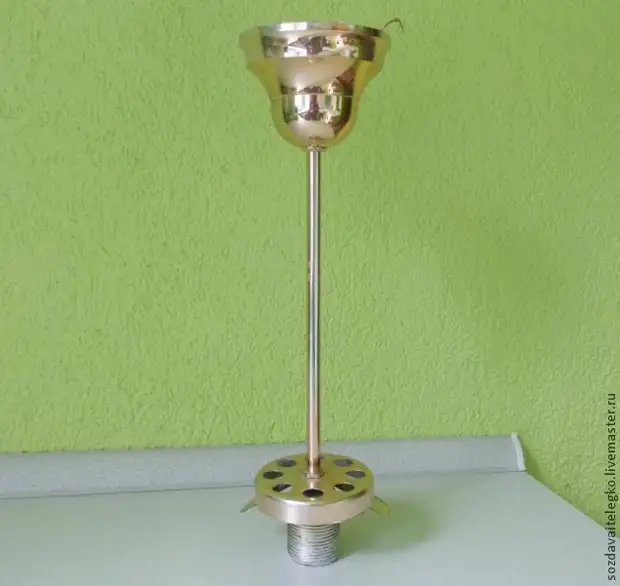 O processo de criação de candelabros para a cozinha