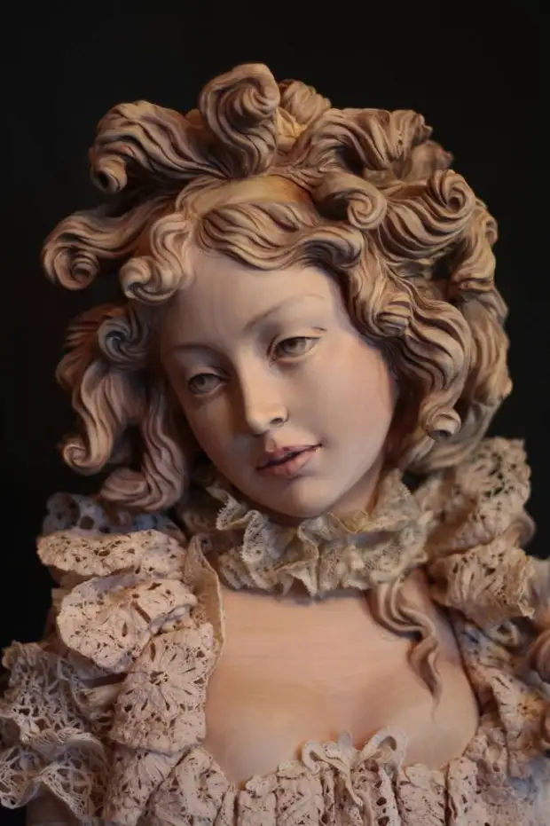 Мајстор за уметност кукла Јулија Шилилин и нејзините романтични убавини