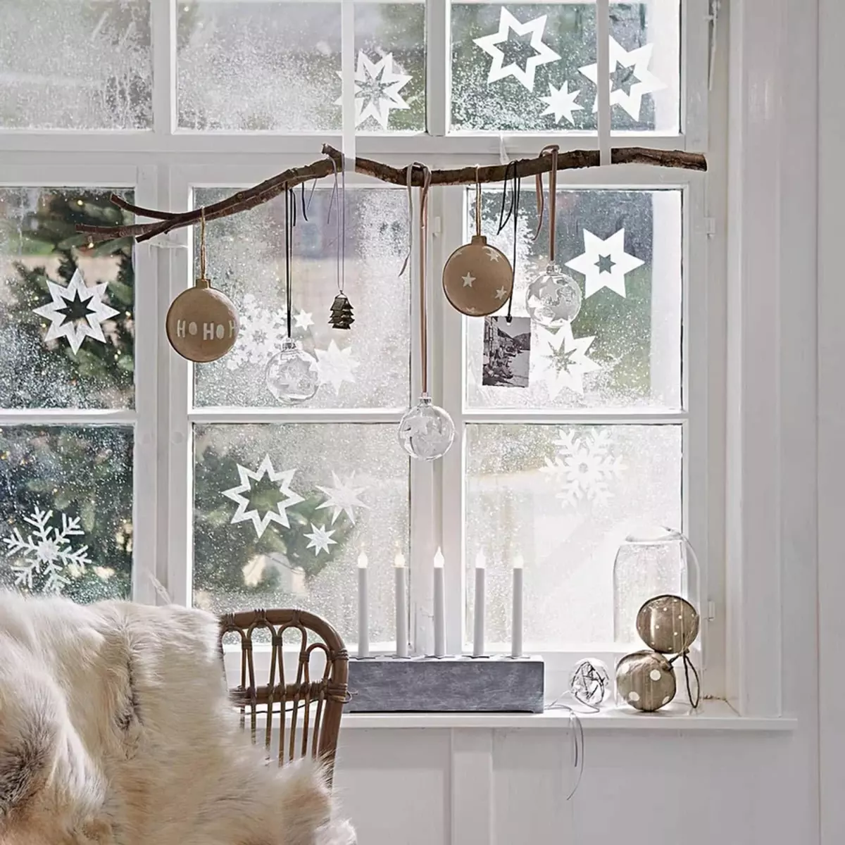 New Year's decor: how to decorate the window - 10 unusual ideas with instructions